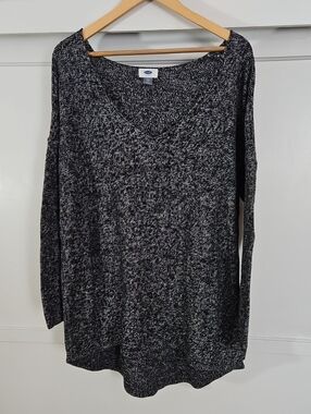 100% Cotton Black Heathered Sweater